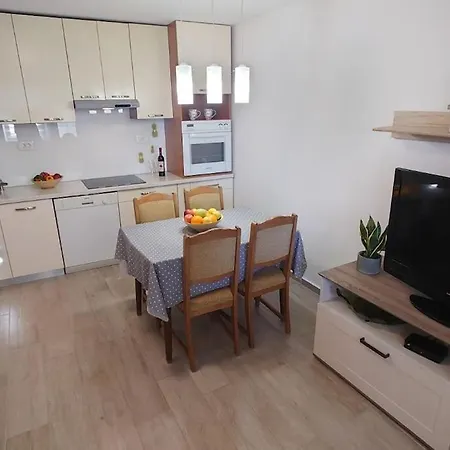 Cozy & Bright In Appartement *