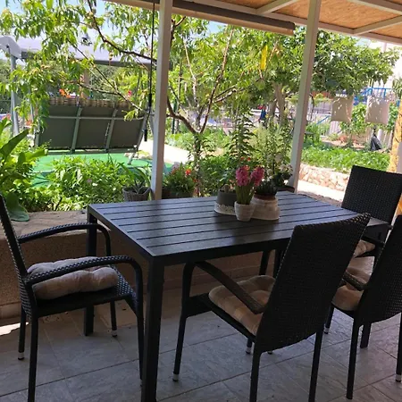 Cozy & Bright In Appartement *