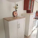 Cozy & Bright In Apartman *