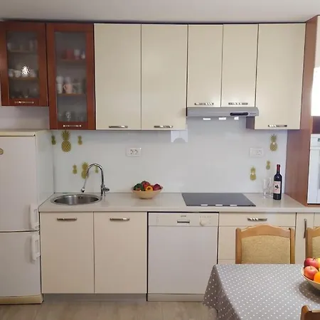 شقة Cozy & Bright In سبليت