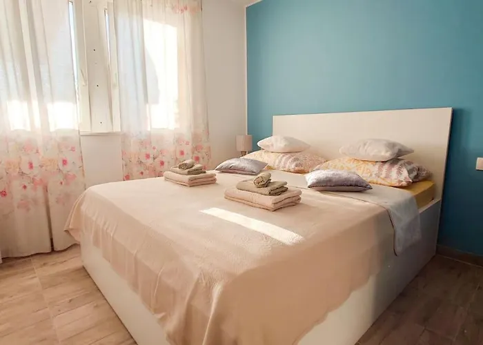 Cozy & Bright In 아파트