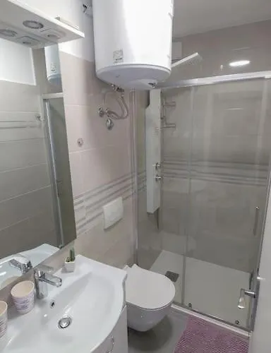 아파트 Cozy & Bright In