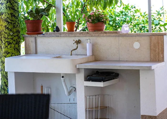 아파트 Cozy & Bright In *