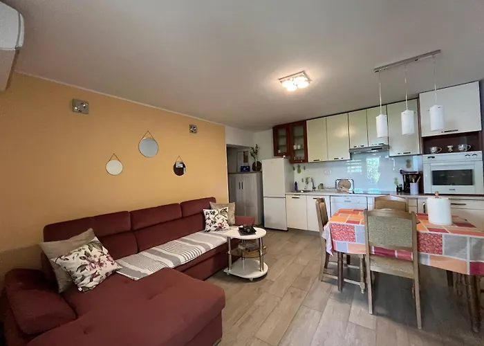 Cozy & Bright In 아파트