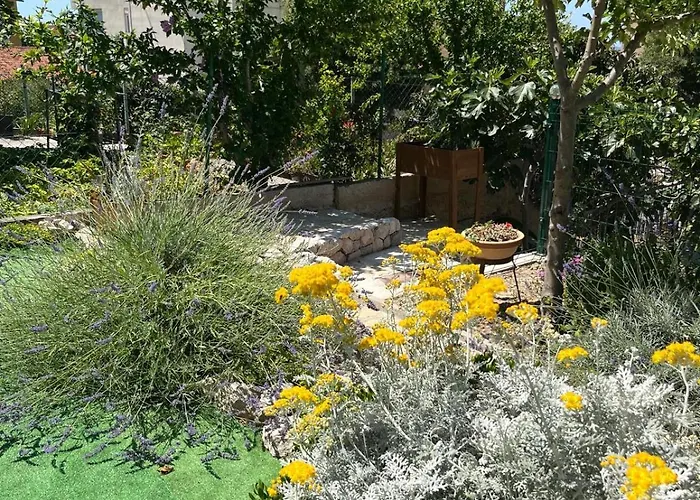 아파트 Cozy & Bright In *